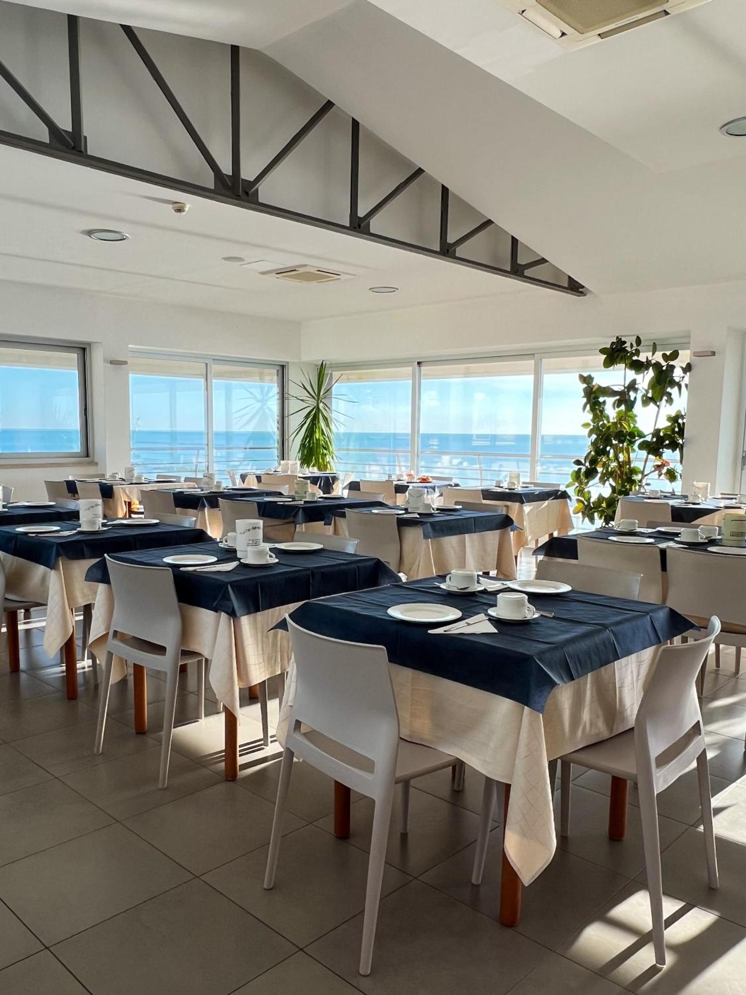 Hotel Ideal Купра-Мариттима Экстерьер фото
