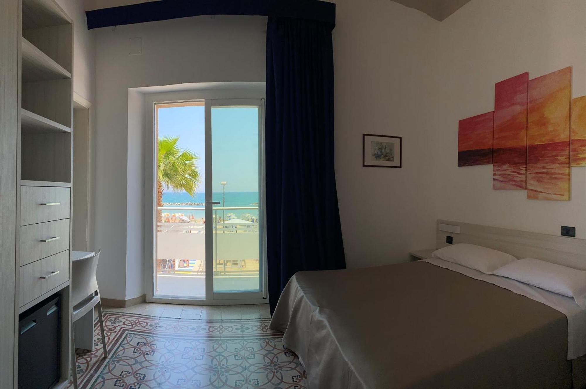 Hotel Ideal Купра-Мариттима Экстерьер фото