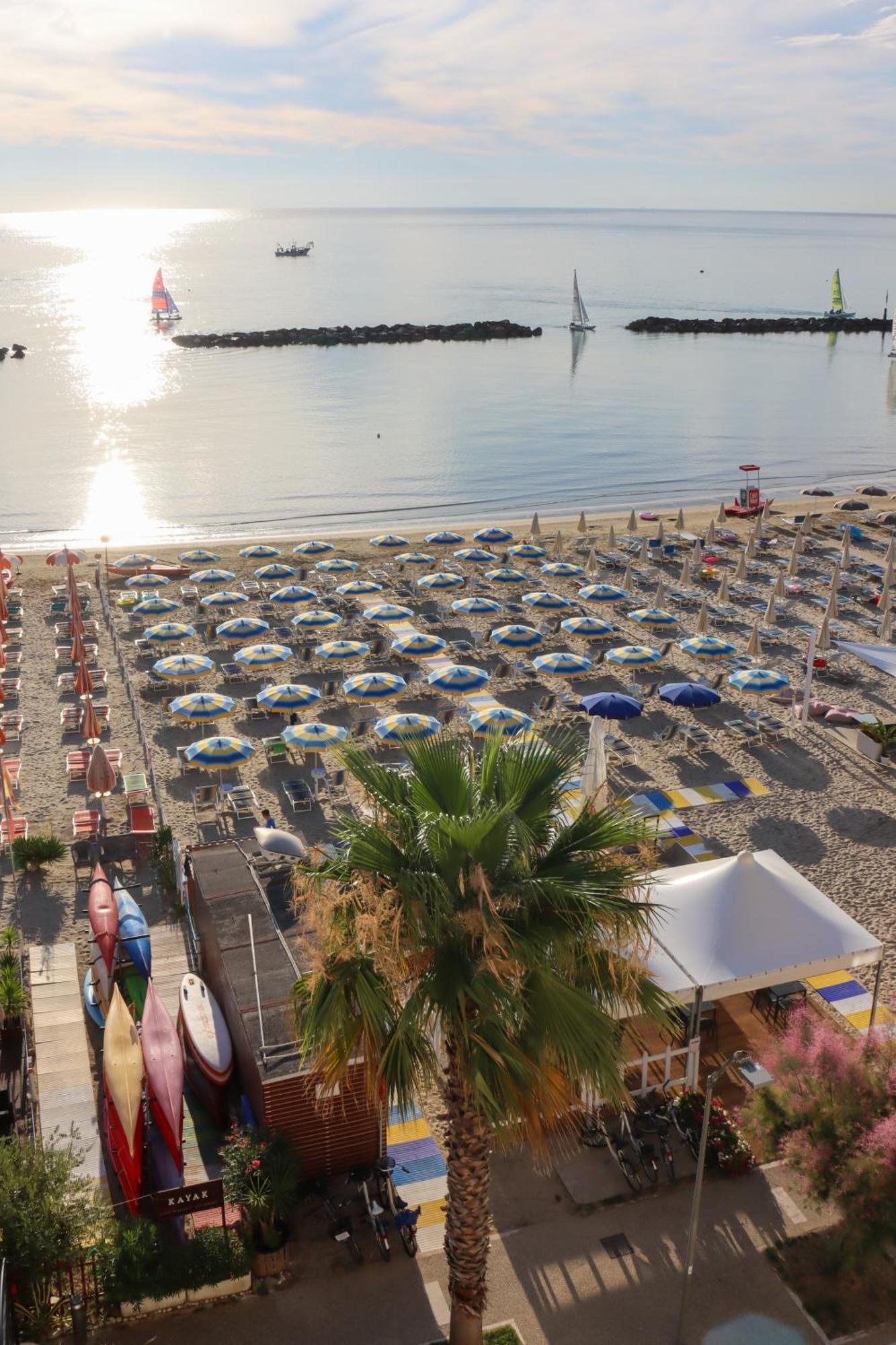 Hotel Ideal Купра-Мариттима Экстерьер фото