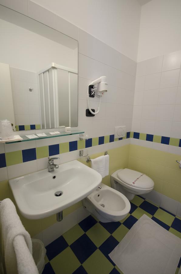 Hotel Ideal Купра-Мариттима Экстерьер фото