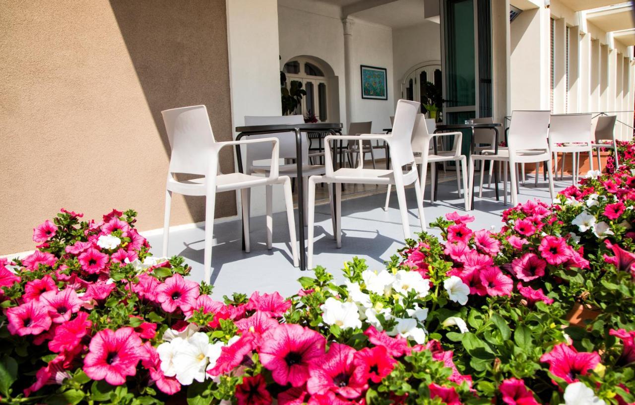Hotel Ideal Купра-Мариттима Экстерьер фото